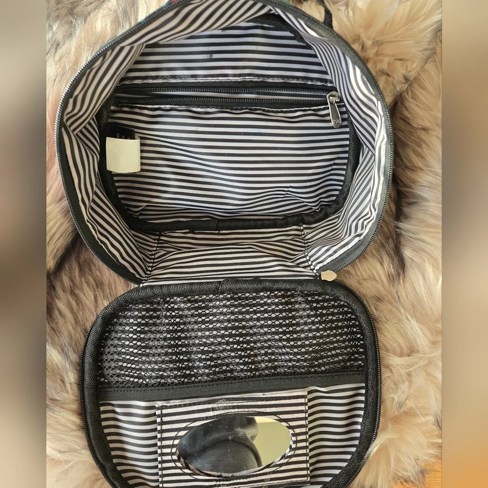 Jessica Simpson cosmetic case